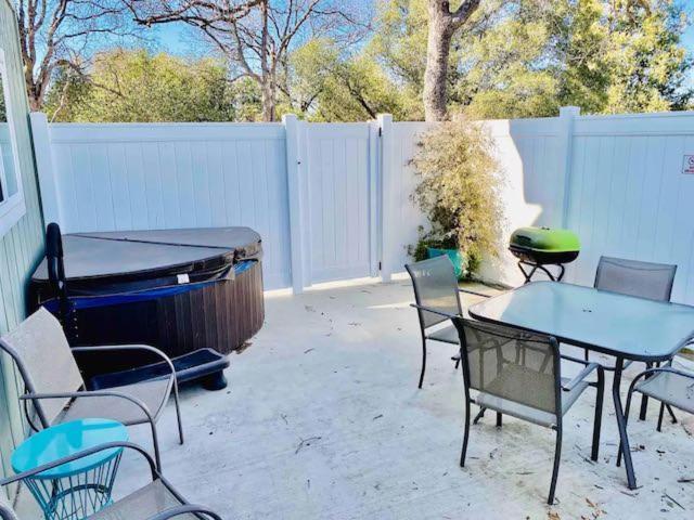 Raccoon Hideout Hot Tub Bbq Arcade Darts Βίλα Oakhurst Εξωτερικό φωτογραφία